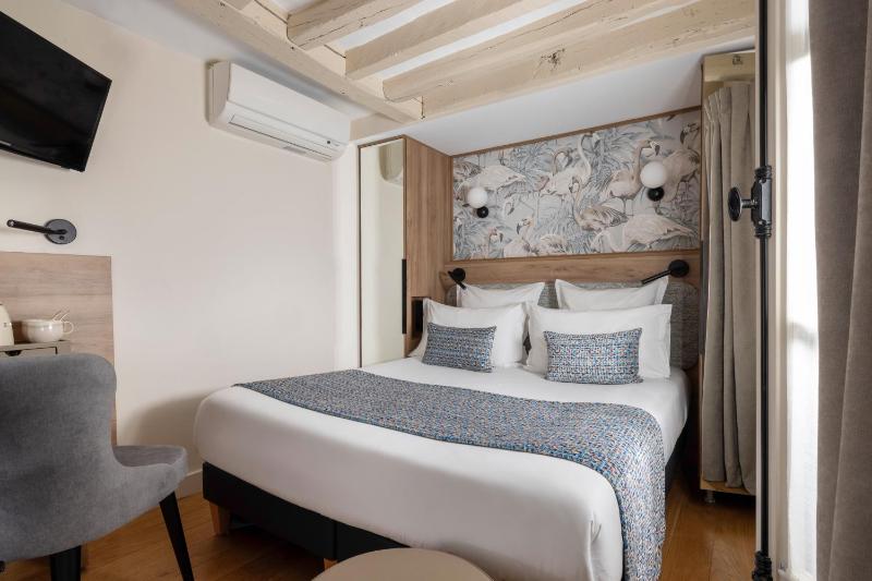 Standard Double Room image 1