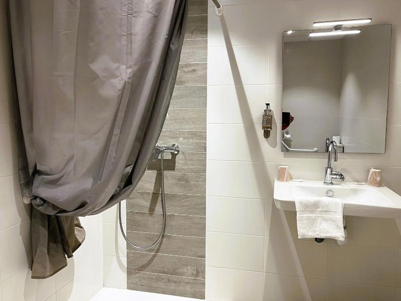 Double Room - Disability Access image 4