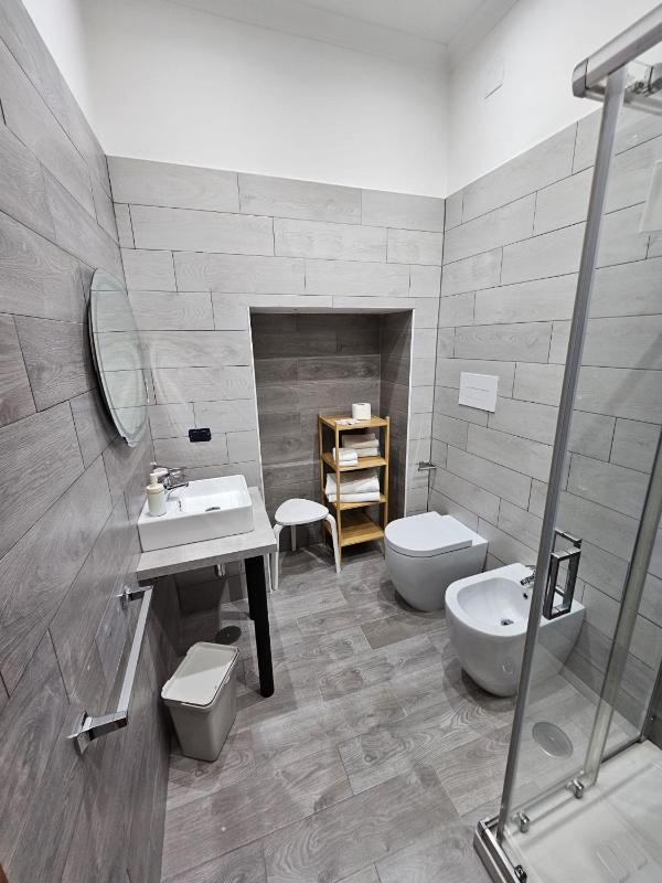 Triple Room with Bathroom image 1