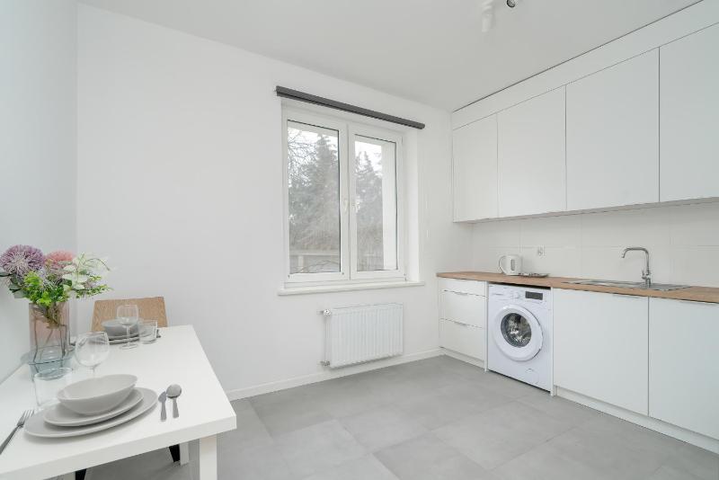 Rycerska Apartments with Parking by Noclegi Renters - image 35