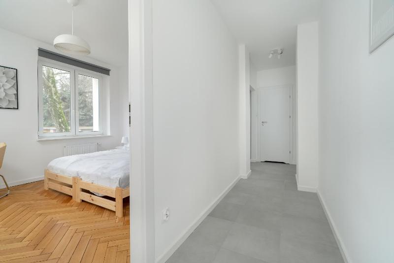 Rycerska Apartments with Parking by Noclegi Renters - image 16