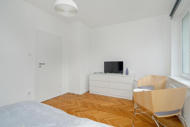 Rycerska Apartments with Parking by Noclegi Renters - image 34