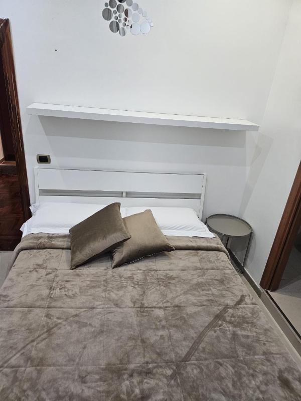 Deluxe Room image 3