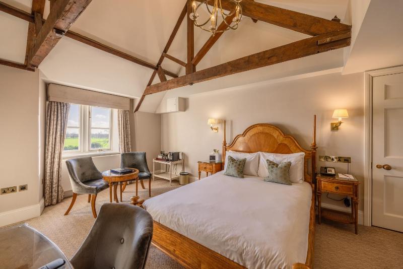  Superior Room image 4