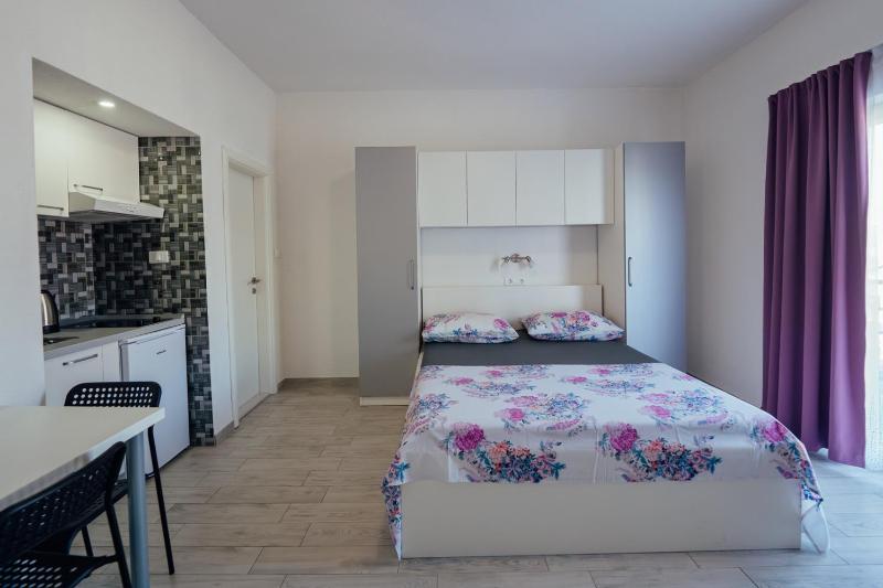 Apartman M&S s bazenom Split - Podstrana - image 15