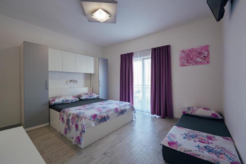 Apartman M&S s bazenom Split - Podstrana - image 19