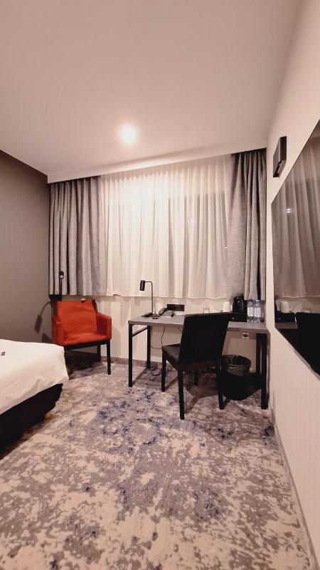 Comfort Single Room image 3