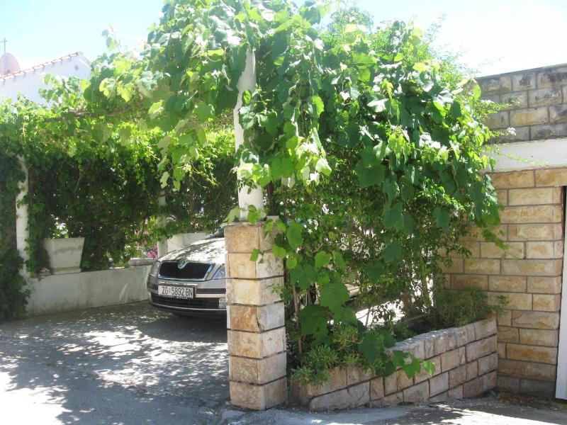 Apartments Vucetic - image 12