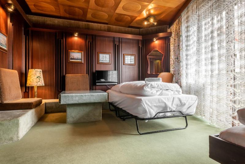 Standard Triple Room image 1