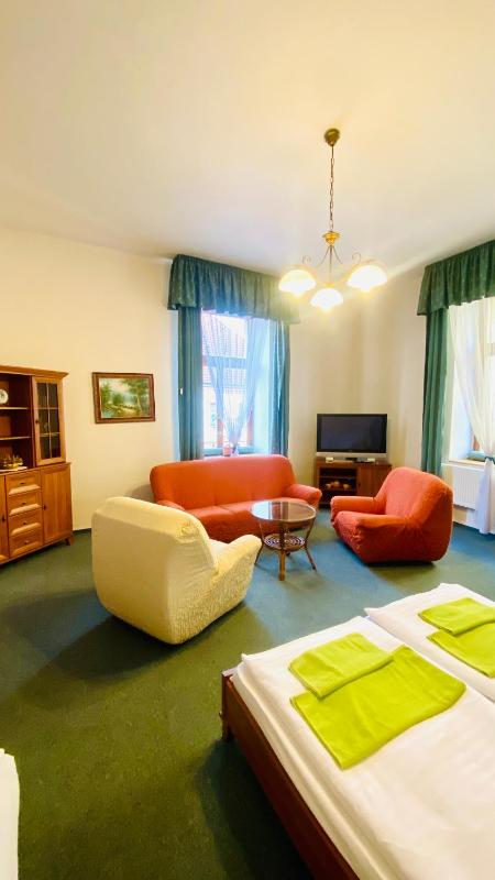 Quadruple Room image 4