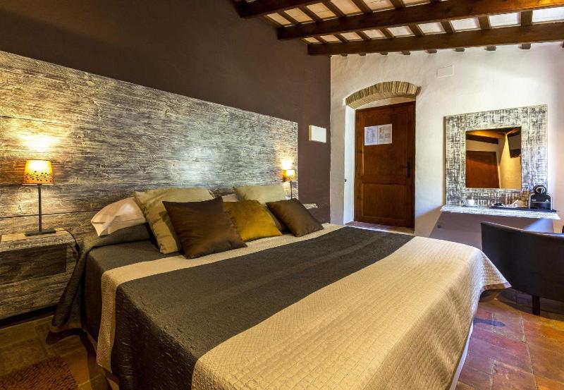 Superior Double Room image 3