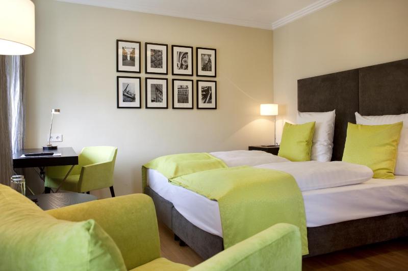 Comfort Double Room image 3