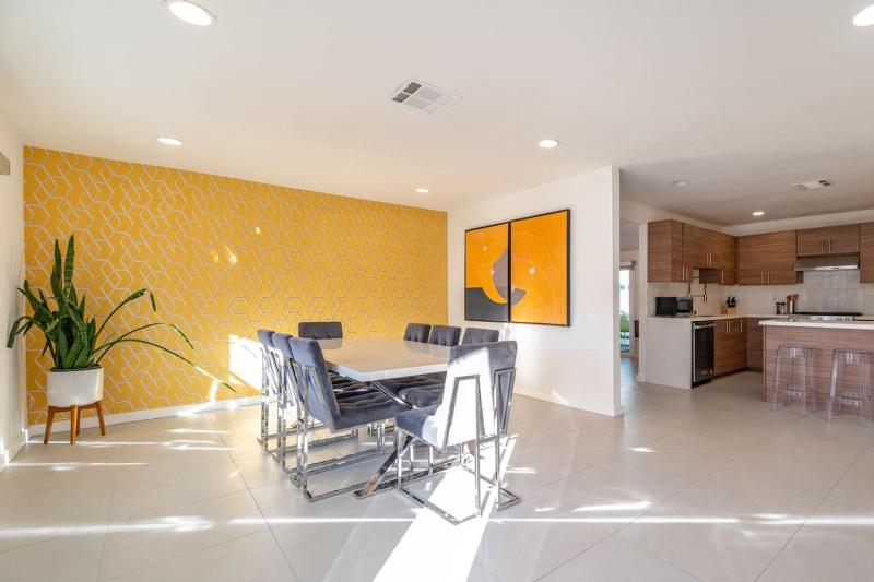 Villa Mosaic Vibrant Palm Springs Retreat - image 37