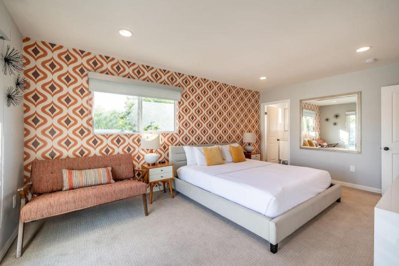 Villa Mosaic Vibrant Palm Springs Retreat - image 23