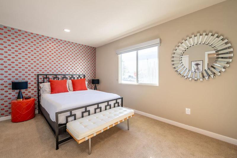 Villa Mosaic Vibrant Palm Springs Retreat - image 4