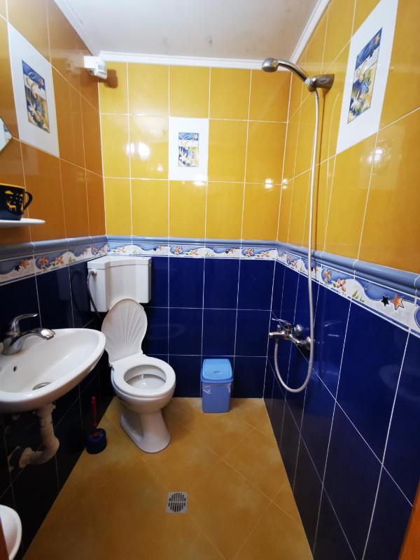 Quadruple Room image 4