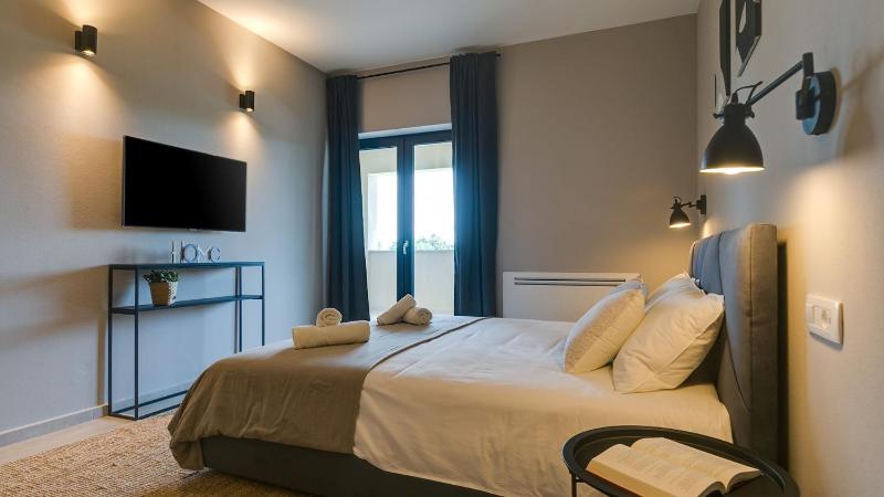 Villa Amoroso by Villas Holiday - image 3