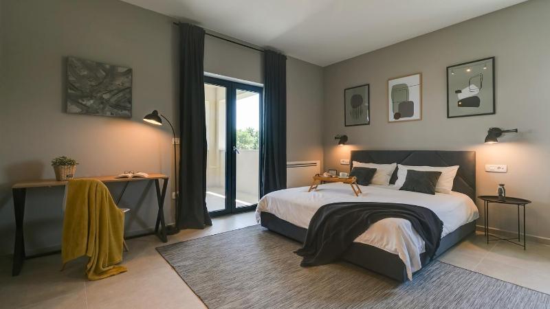 Villa Amoroso by Villas Holiday - image 26
