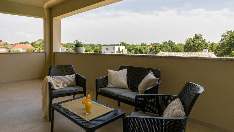 Villa Amoroso by Villas Holiday - image 13