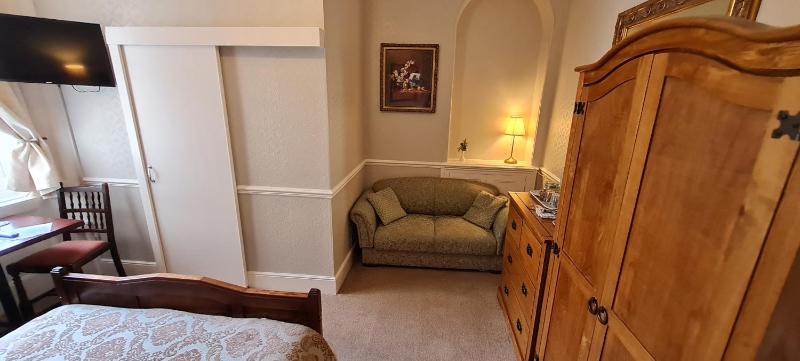 King Room image 1