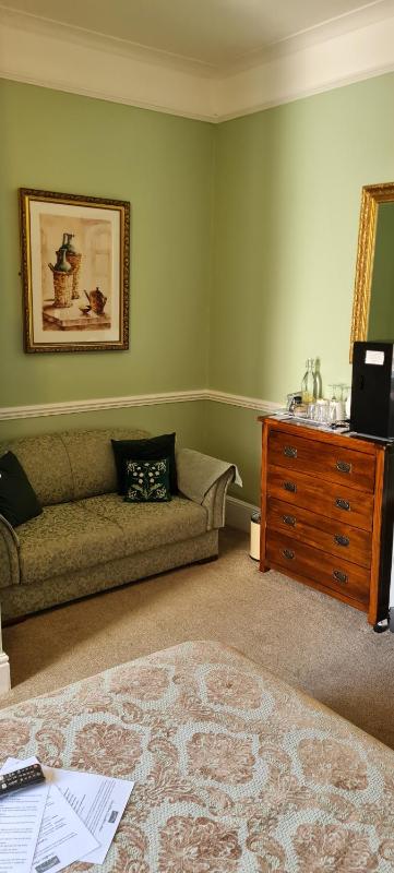 King Room image 3