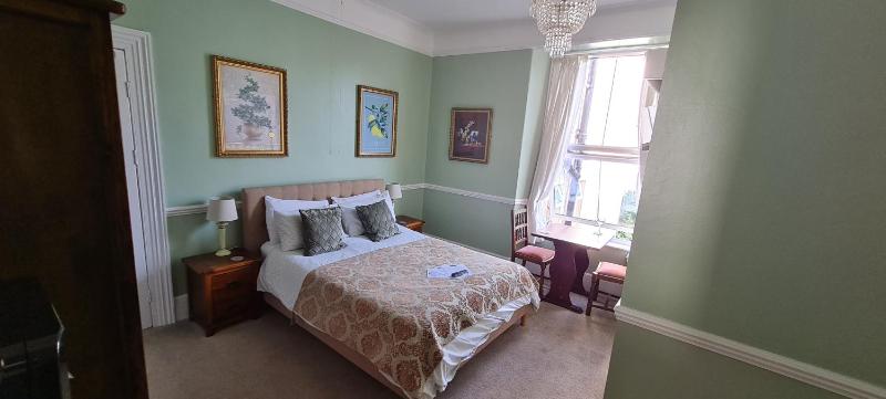 King Room image 1