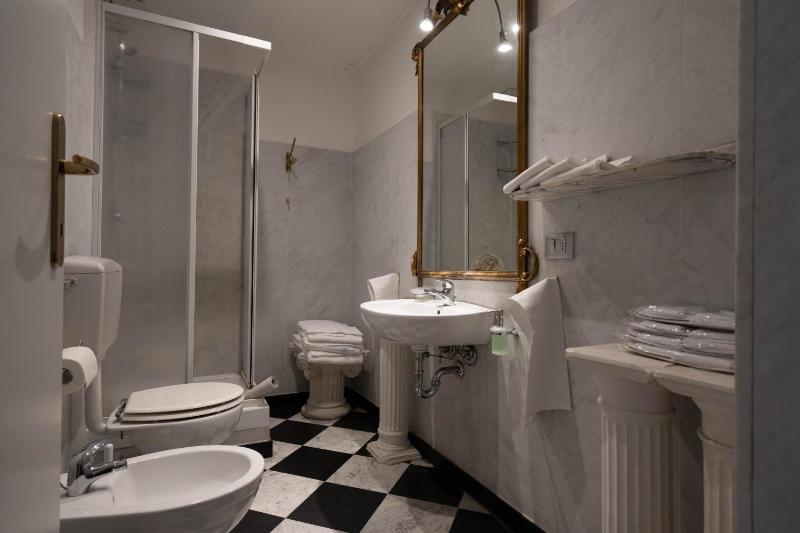 Junior Suite image 2