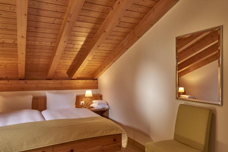Double Room image 3