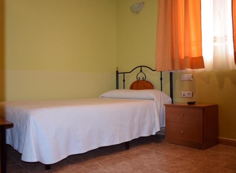 Single Room image 4