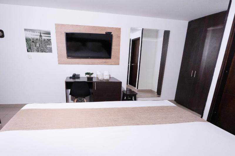 Sixth House Suite - image 14