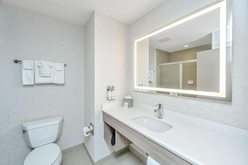 Standard Room image 3