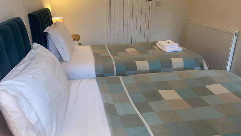 Twin Room image 1