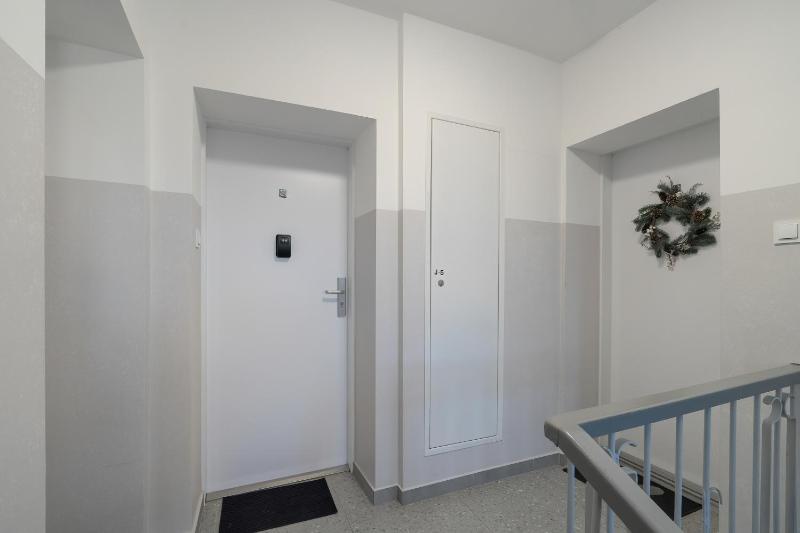 Rycerska Apartments with Parking by Noclegi Renters - image 43