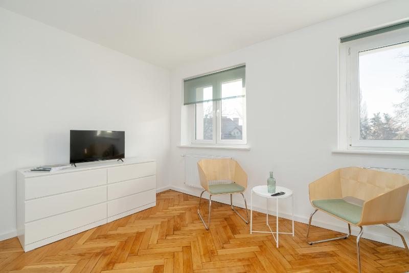 Rycerska Apartments with Parking by Noclegi Renters - image 23