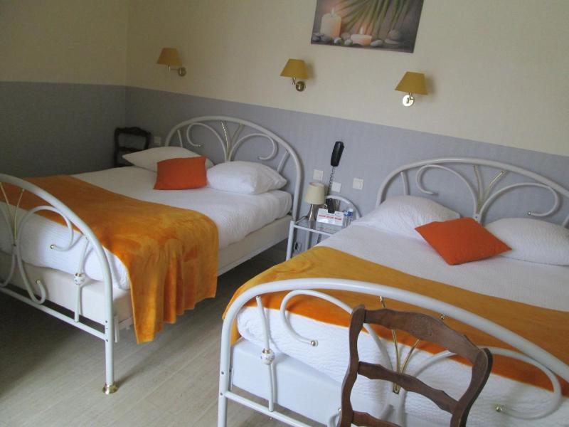 Quadruple Room image 4