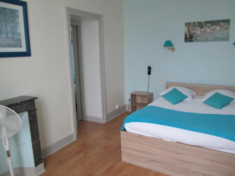 Quadruple Room image 2