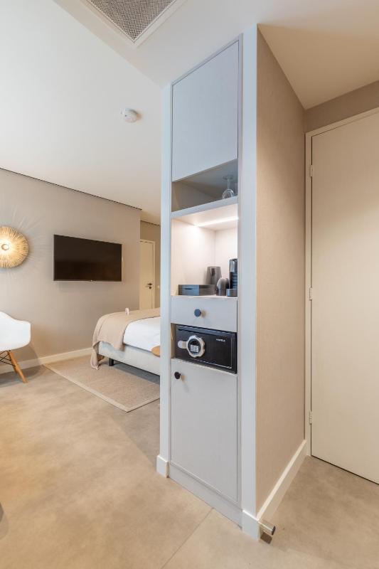Double Room with Private Bathroom image 3