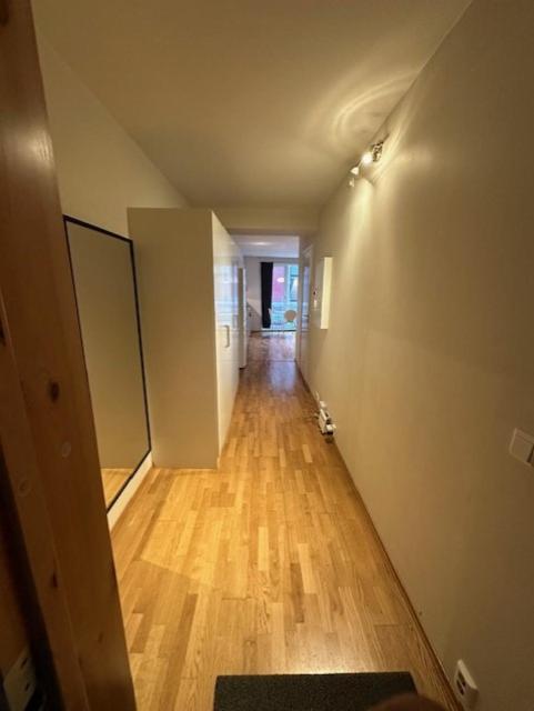 One-Bedroom Apartment - Nedre Holmegate 9B image 3