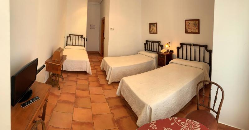 Triple Room image 4