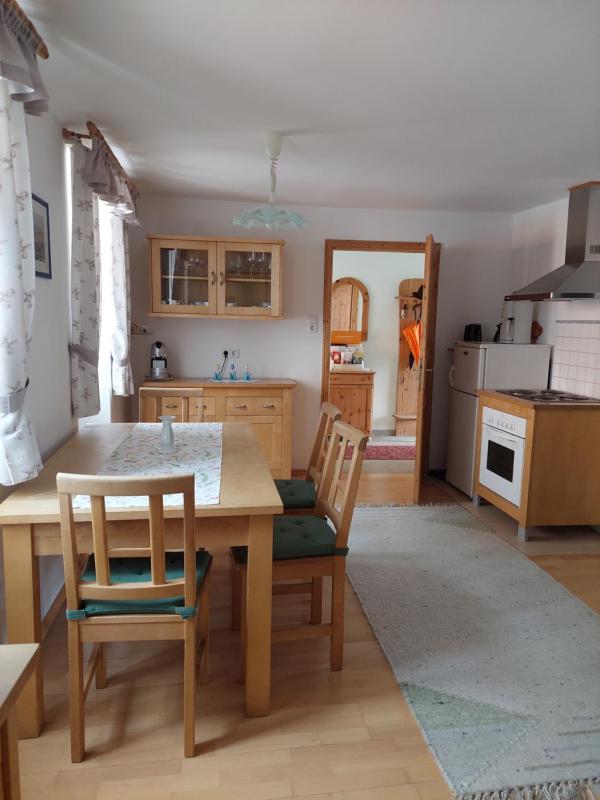 Twin Room image 2