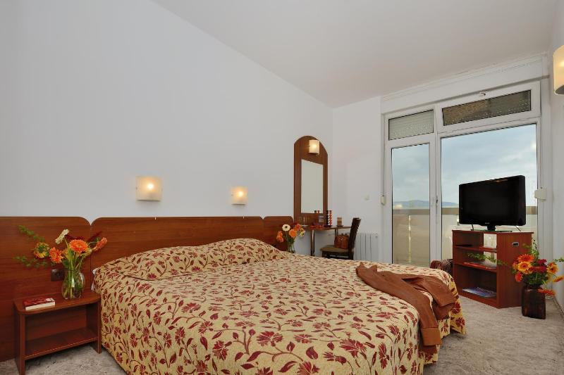 Two-Bedroom Apartment - Building 1 image 3