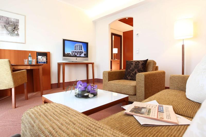 Standard Suite image 1