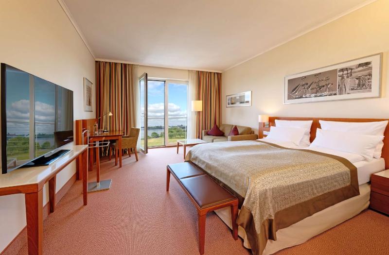 Standard Double Room image 4