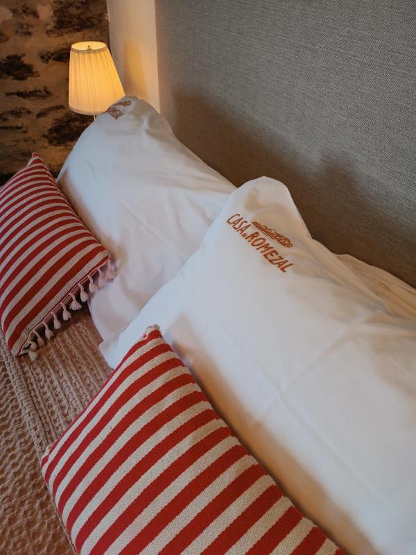 Double Room with Mountain View image 4
