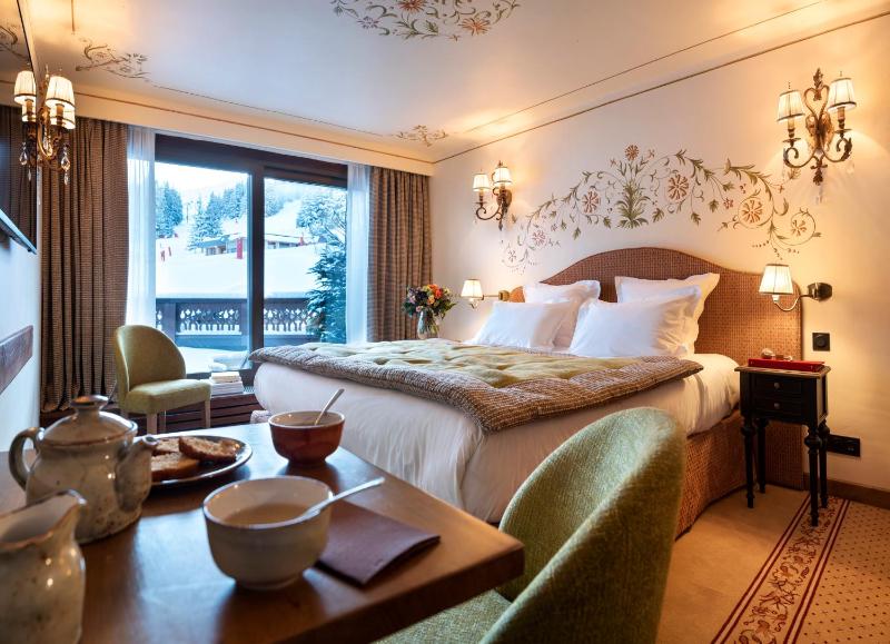 Superior Double Room with view and balcony image 1