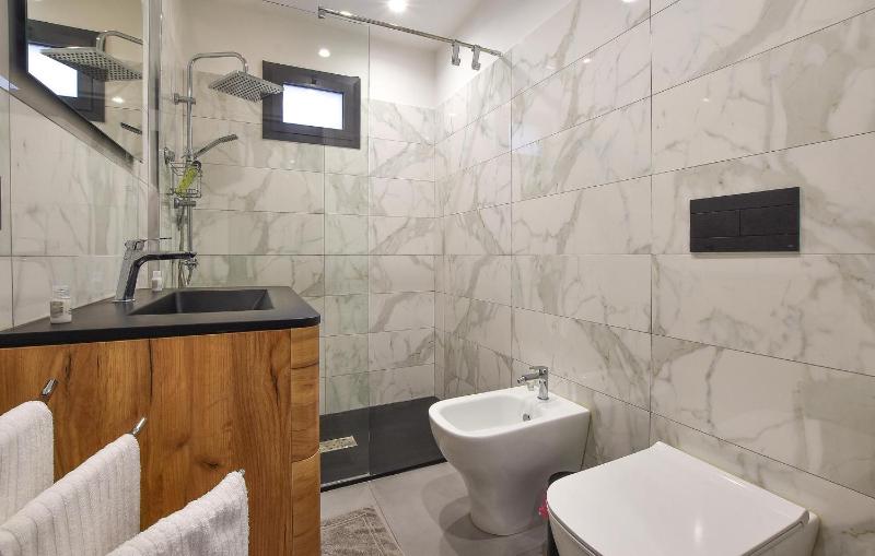 Suite Meghan Home - image 16