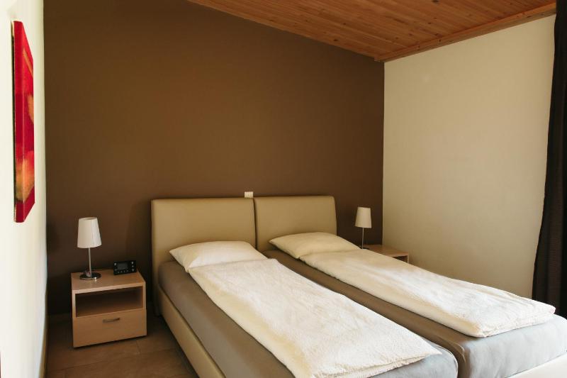 Superior Twin Room image 4