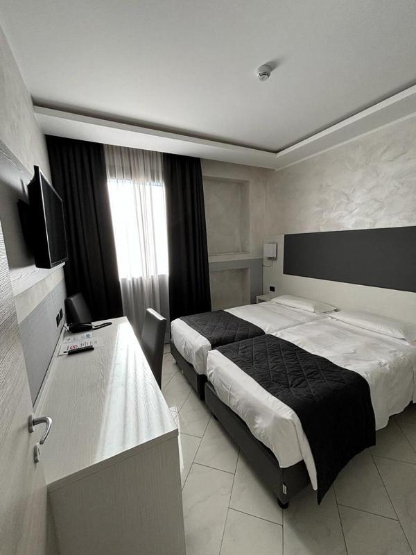 Quadruple Room image 3