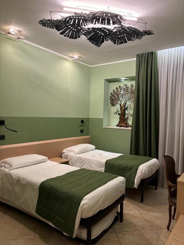 Standard Double or Twin Room image 1