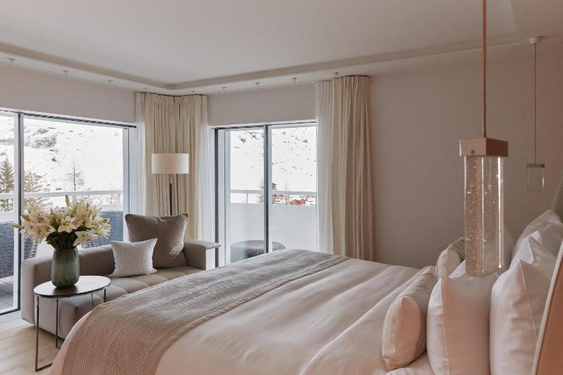 Double Room with Balcony image 1